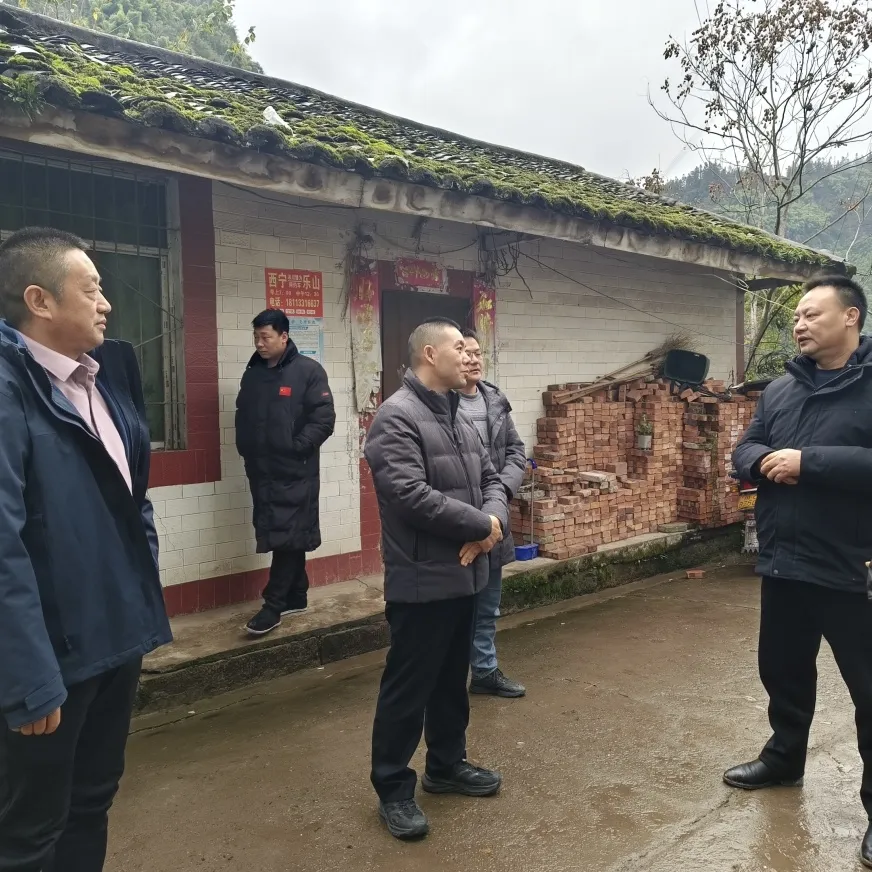 集團(tuán)公司領(lǐng)導(dǎo)赴雷波縣開展托底性幫扶暨“四個(gè)一”活動(dòng)